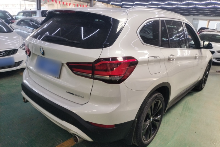 宝马X1 2020款 sDrive20Li 时尚型车身外观7