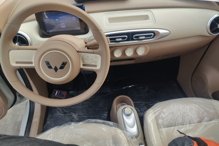 五菱汽车 宏光MINIEV 2025款 四门版 进阶款中控内饰7002