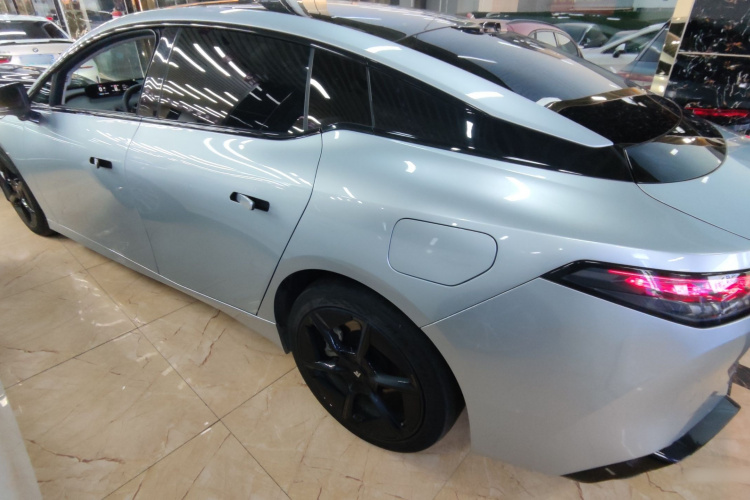 昊铂GT 2023款 710后驱超充版车身外观4