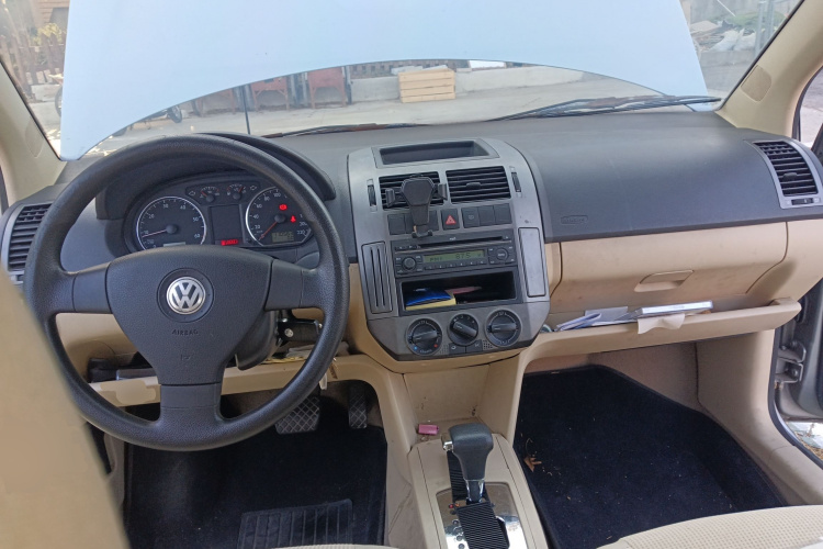 大众 Polo 2008款 劲取 1.4L 自动雅致版中控内饰12