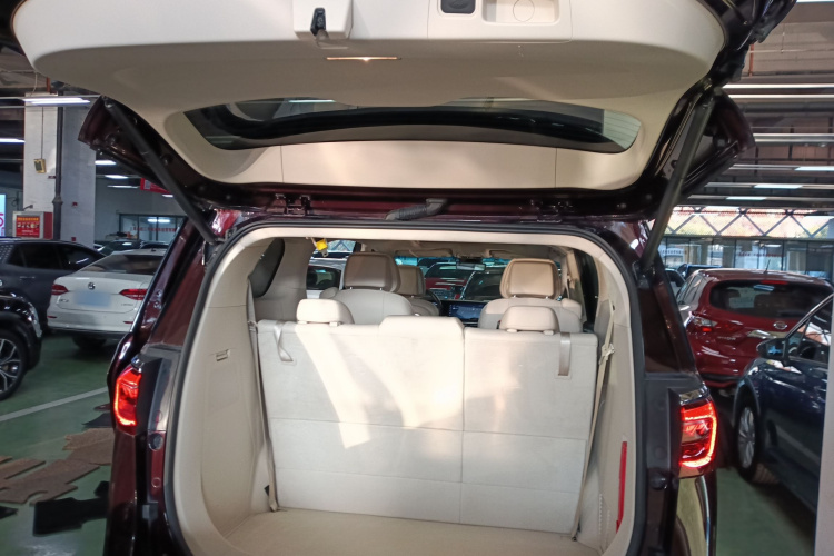 别克GL8 2021款 Avenir艾维亚 七座亲礼版局部细节23