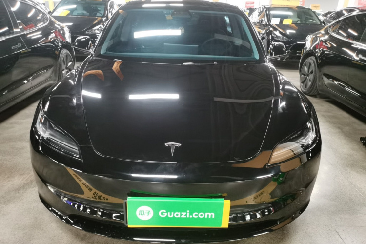 特斯拉 Model 3 2023款 长续航全轮驱动版车身外观2