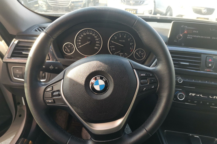 宝马3系GT 2014款 320i 领先型中控内饰13