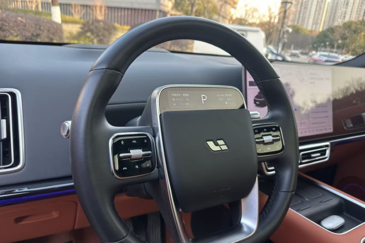 理想汽车 理想L8 2025款 Max 智能焕新版局部细节13