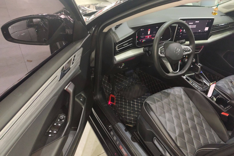 大众 速腾 2024款 300TSI DSG超越版中控内饰7003