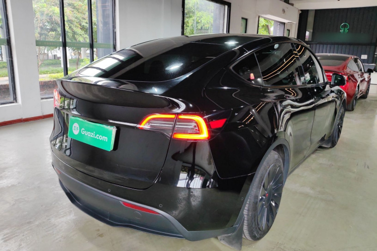 特斯拉 Model Y 2022款 后轮驱动版车身外观6005