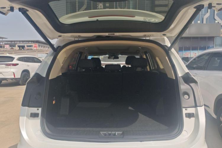 捷途X90 2019款 1.6T DCT尊旅版 5座 国VI机舱底盘23