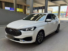 福特 福睿斯 2021款 1.5L 自动钻石版