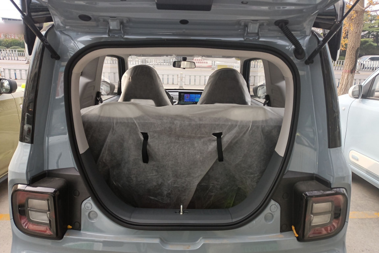 吉利银河 2025款 210km 熊猫卡丁机舱底盘23