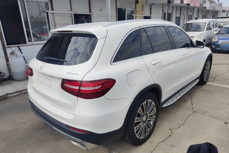 奔驰GLC 2016款 GLC 260 4MATIC 动感型车身外观7