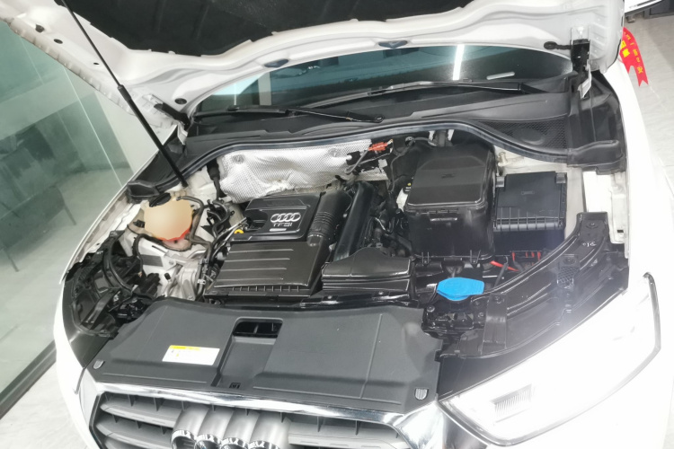 奥迪Q3 2018款 30周年年型 30 TFSI 风尚型机舱底盘24