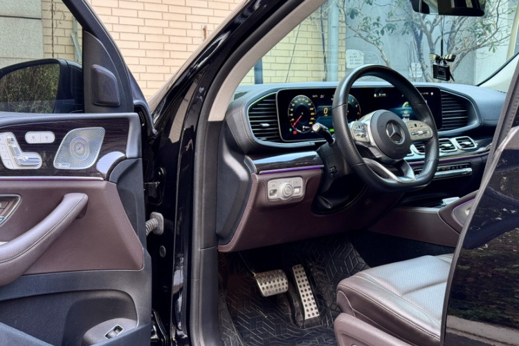 奔驰GLS 2023款 改款 GLS 450 4MATIC 时尚型中控内饰7004