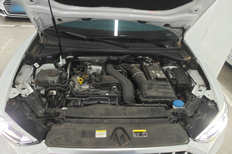 奥迪Q3 2024款 35 TFSI 时尚动感型机舱底盘24