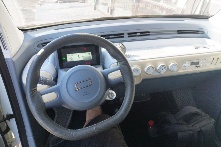 奔腾小马 2024款 170km 元气马中控内饰12