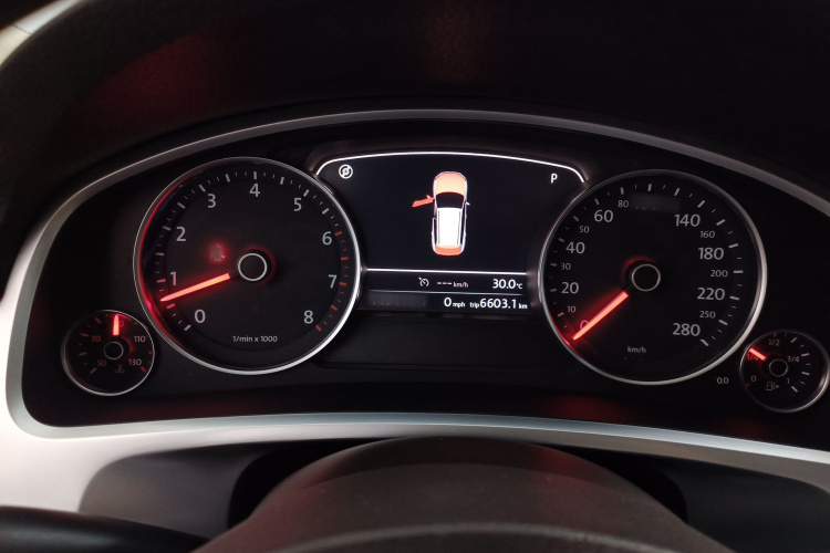 大众 途锐 2011款 3.0TSI 标配型局部细节14