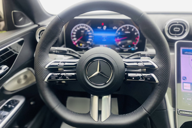 奔驰C级 2024款 C 260 L 皓夜运动版局部细节13