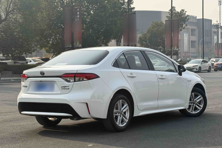 丰田 雷凌 2022款 双擎 1.8H E-CVT豪华版车身外观6005
