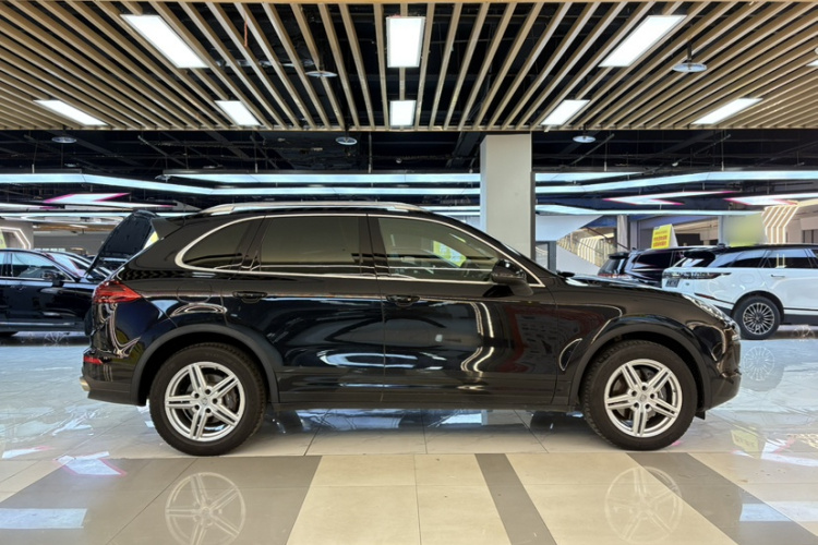 保时捷 2016款 Cayenne 3.0T车身外观6006