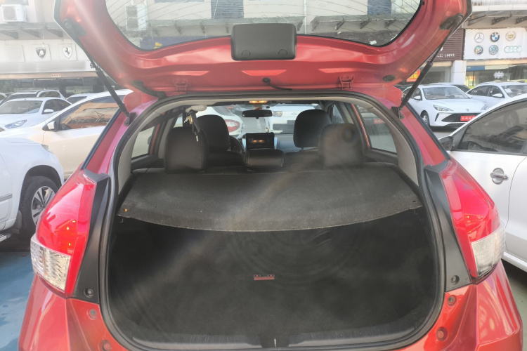 丰田 YARiS L 致炫 2015款 1.5E 自动魅动版机舱底盘23