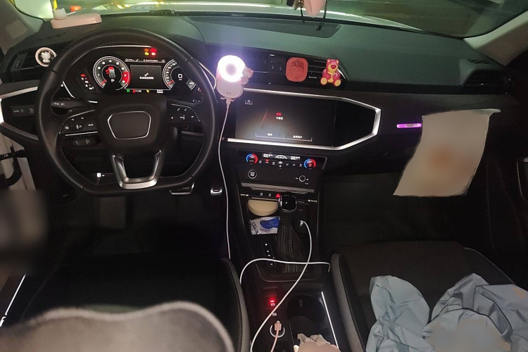 奥迪Q3 2023款 35 TFSI 时尚动感型（1.5T）中控内饰7002