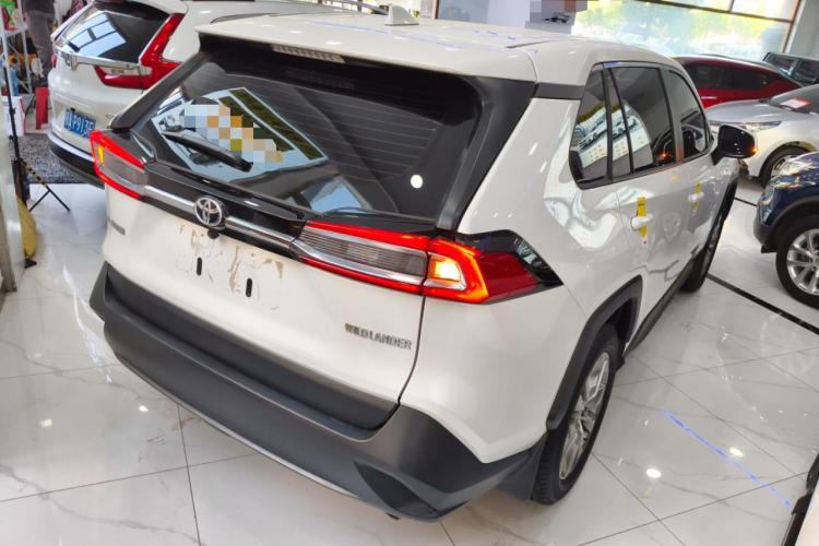 丰田 威兰达 2023款 2.0L CVT两驱领先版车身外观6005