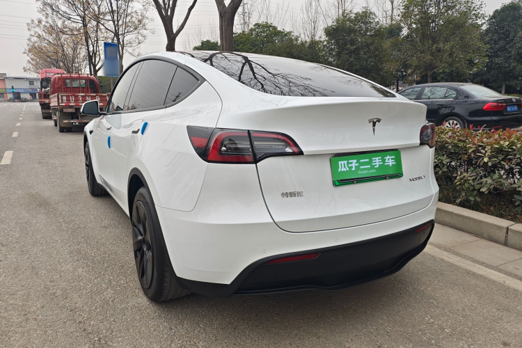 特斯拉 Model Y 2022款 改款 后轮驱动版车身外观6005