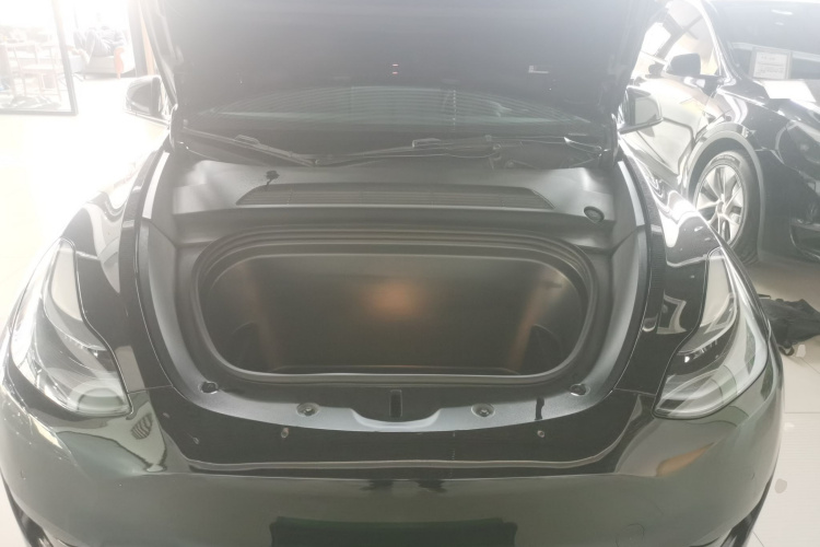 特斯拉 Model Y 2022款 改款 后轮驱动版机舱底盘24