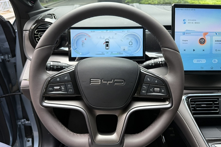 比亚迪 护卫舰07 2023款 DM-i 205KM 旗舰型中控内饰7005