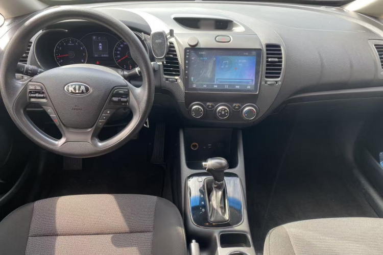 起亚K3 2016款 1.6L 自动天窗版中控内饰7001