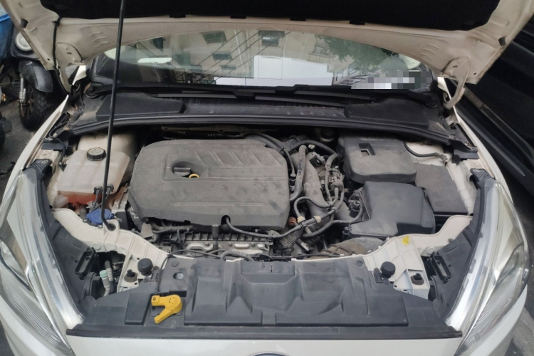 福特 福克斯 2015款 三厢 EcoBoost 180 自动旗舰型局部细节24