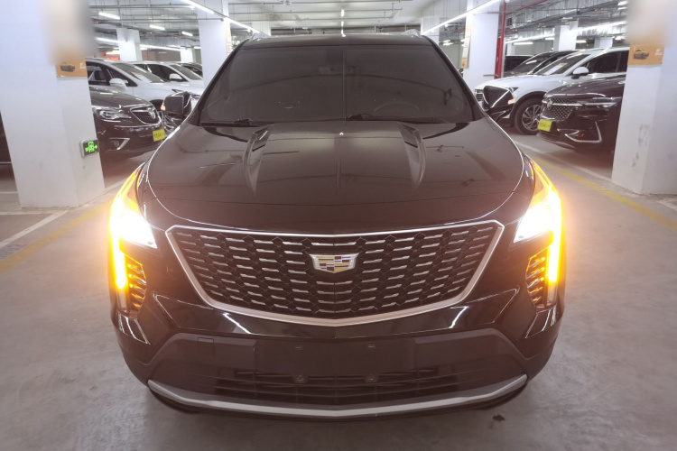 凯迪拉克XT4 2020款 28T 两驱领先型车身外观2