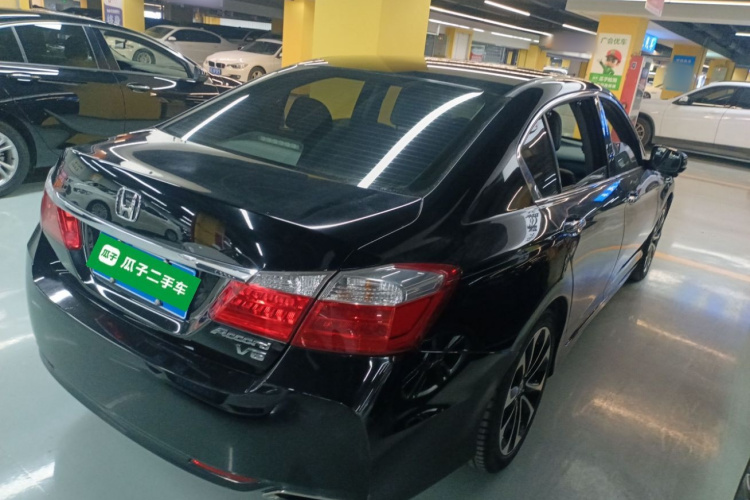 本田 雅阁 2015款 3.0L VTI 尊贵版车身外观7