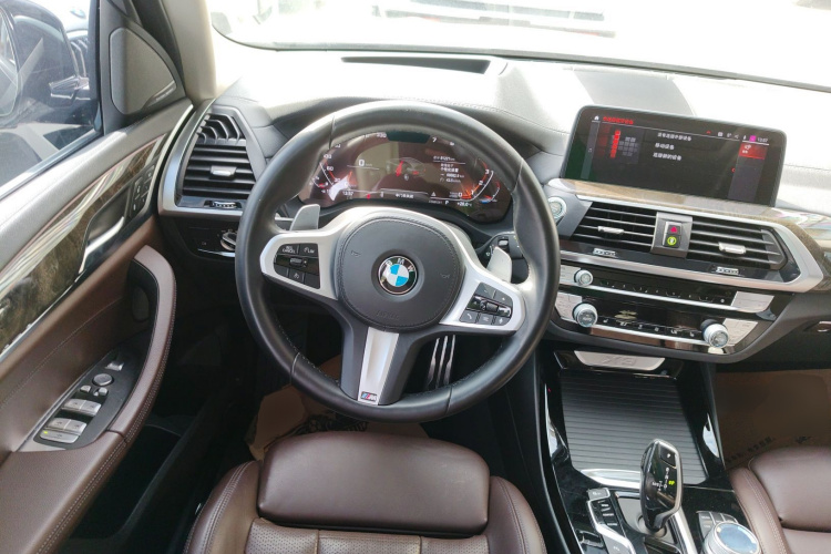 宝马X3 2021款 改款 xDrive30i 领先型 M运动套装中控内饰13