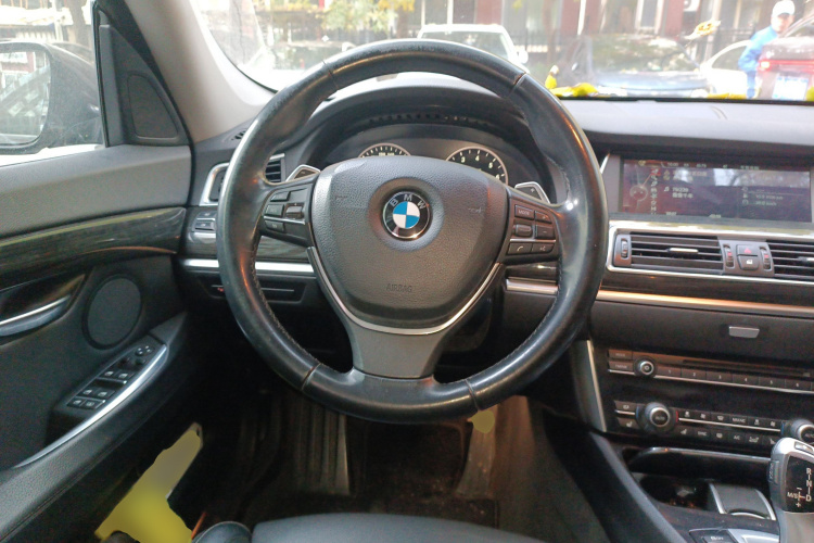 宝马5系GT 2014款 535i 豪华型中控内饰13