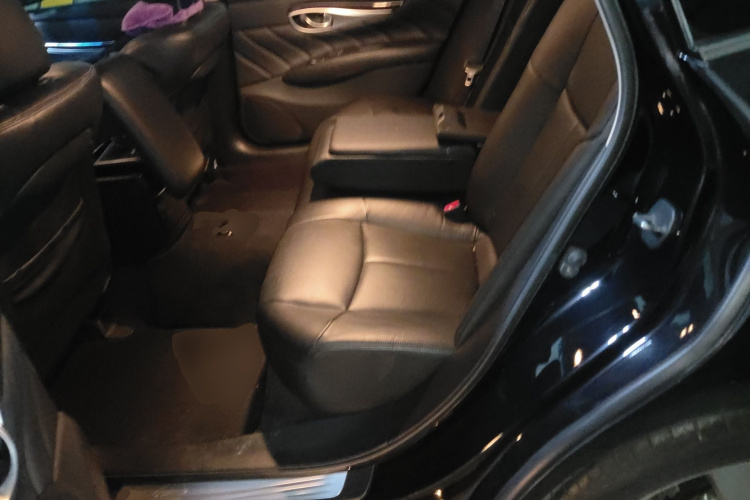 英菲尼迪Q70 2013款 Q70L 2.5L 舒适版中控内饰21