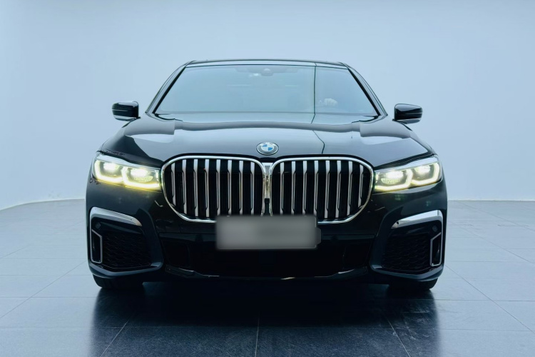 宝马7系 2021款 740Li 领先型 M运动套装车身外观6003