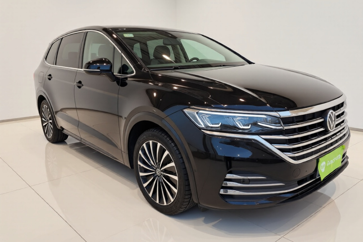 大众 威然 2022款 380TSI 尊贵版车身外观3