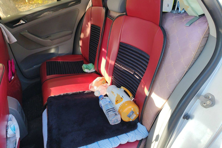 大众 宝来 2013款 1.6L 自动时尚型中控内饰21