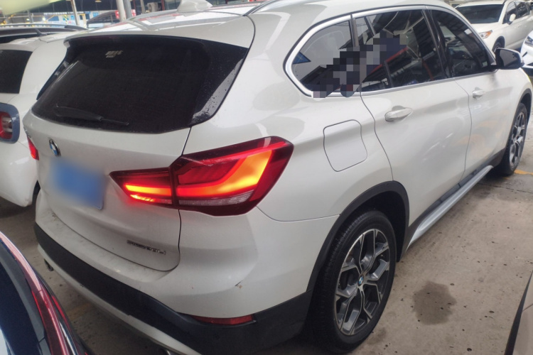 宝马X1 2020款 sDrive20Li 尊享型车身外观7