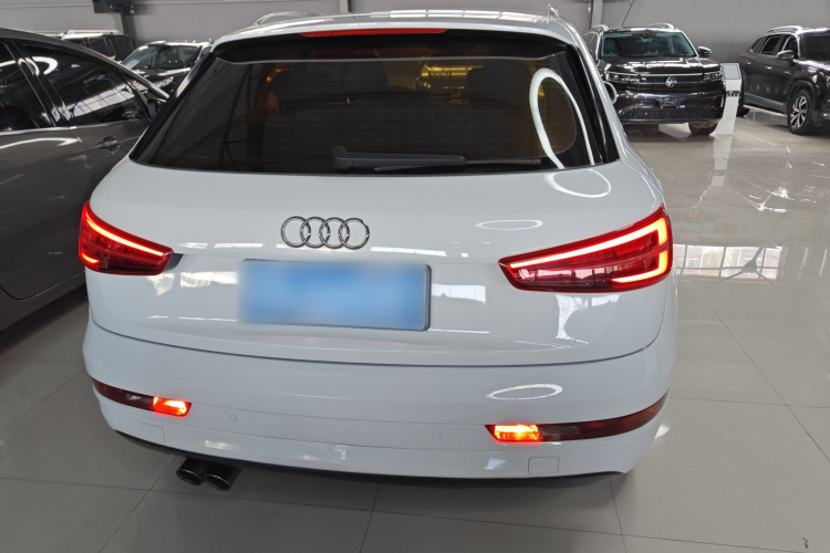 奥迪Q3 2017款 30 TFSI 风尚型车身外观6