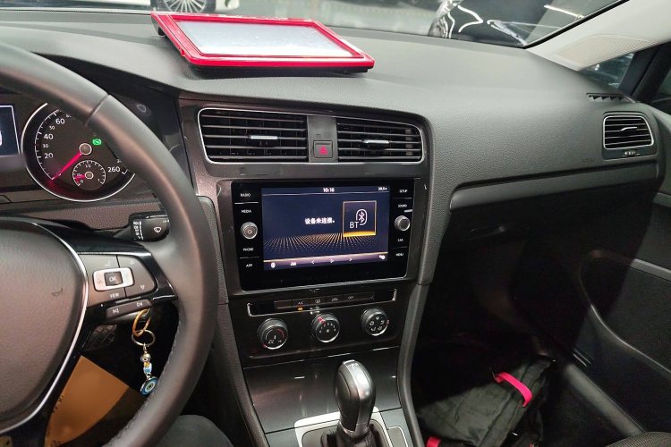 大众 高尔夫(进口) 2019款 1.8TSI 旅行版中控内饰7002