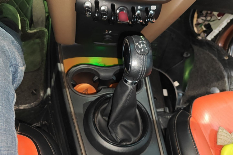 MINI Countryman 2018款 1.5T COOPER ALL4 经典派局部细节18