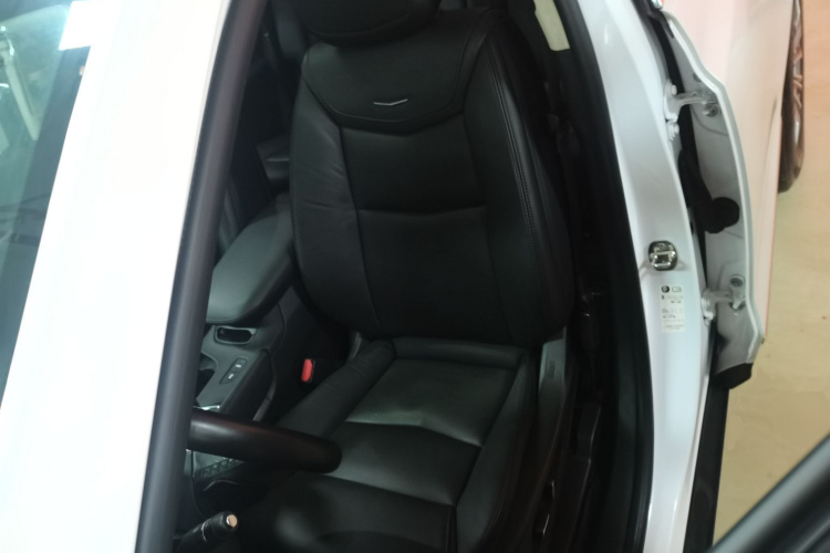 凯迪拉克XT5 2017款 周年庆版 25T 豪华型局部细节19