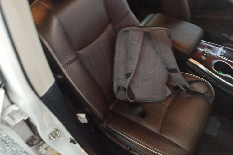 英菲尼迪QX60(进口) 2020款 2.5 S/C Hybrid 两驱卓越版局部细节41