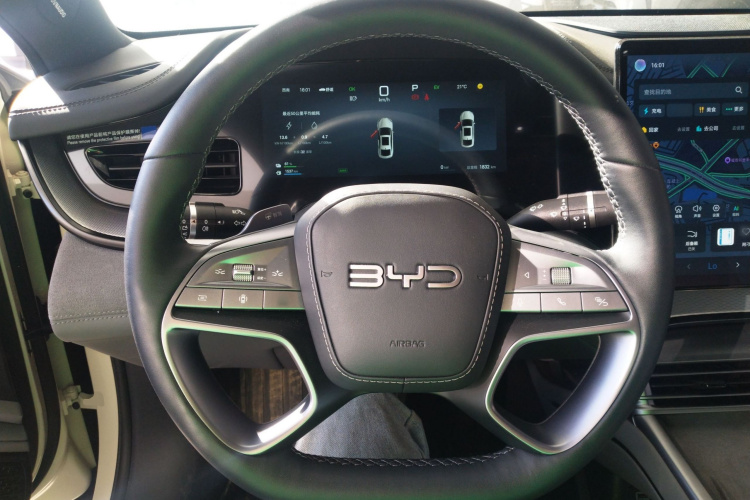 比亚迪 海豹07 DM-i 2025款 智驾版 DM-i 1.5L 125km 尊贵型中控内饰13