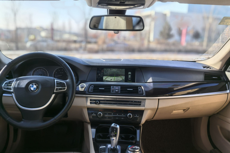 宝马5系 2013款 525Li 豪华型中控内饰7003