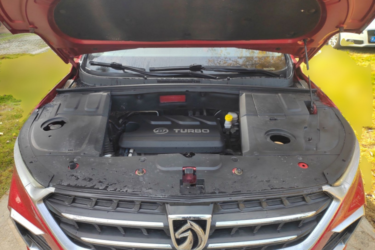 宝骏530 2018款 1.5T DCT旗舰型 国V机舱底盘24