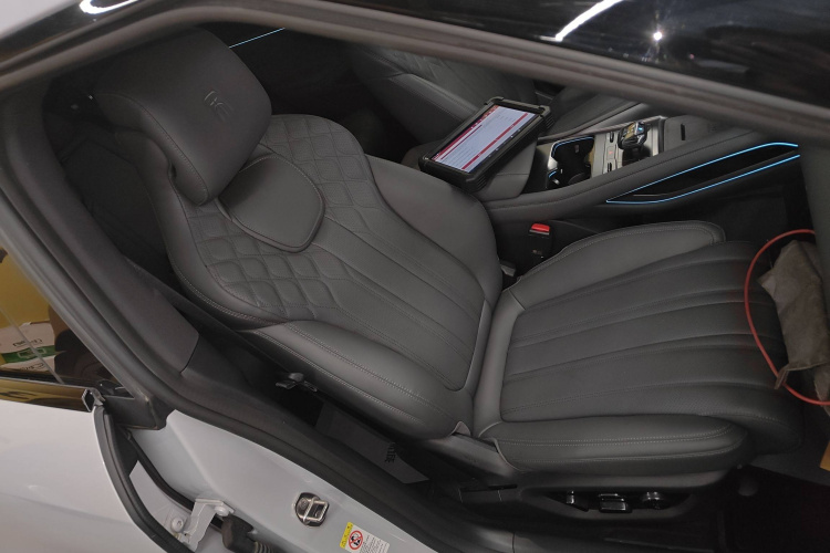 比亚迪 宋L EV 2025款 智驾版 662km 激光雷达卓越型局部细节41