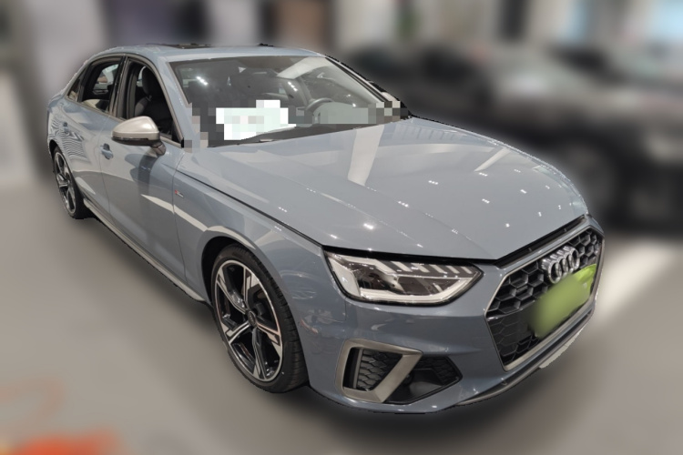 奥迪A4L 2022款 40 TFSI quattro RS套件燃速型车身外观3