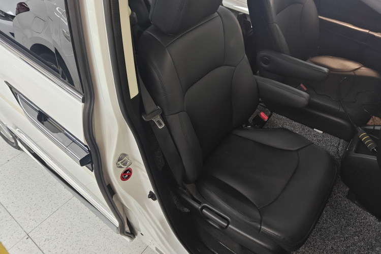 本田 艾力绅 2016款 2.4L 经典版局部细节41